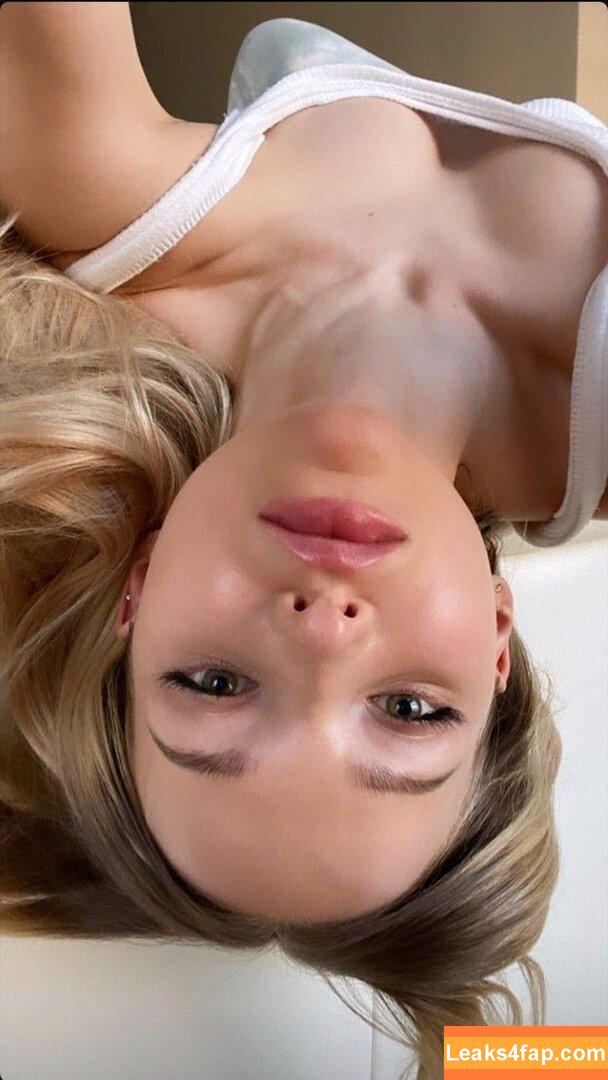 Dove Cameron / DoveCameron / darkwingdove leaked photo photo #1122