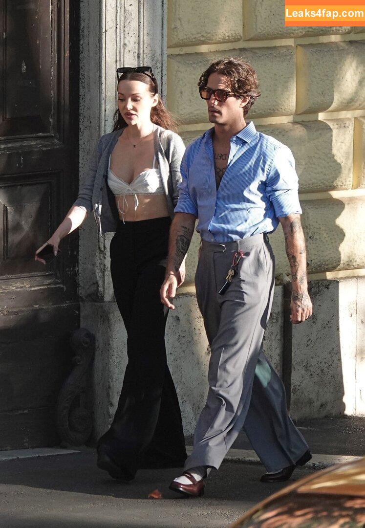 Dove Cameron / DoveCameron / darkwingdove leaked photo photo #1490