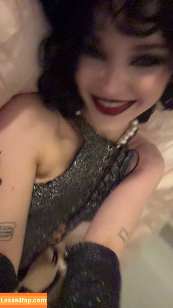 Dove Cameron / DoveCameron / darkwingdove leaked photo photo #1537