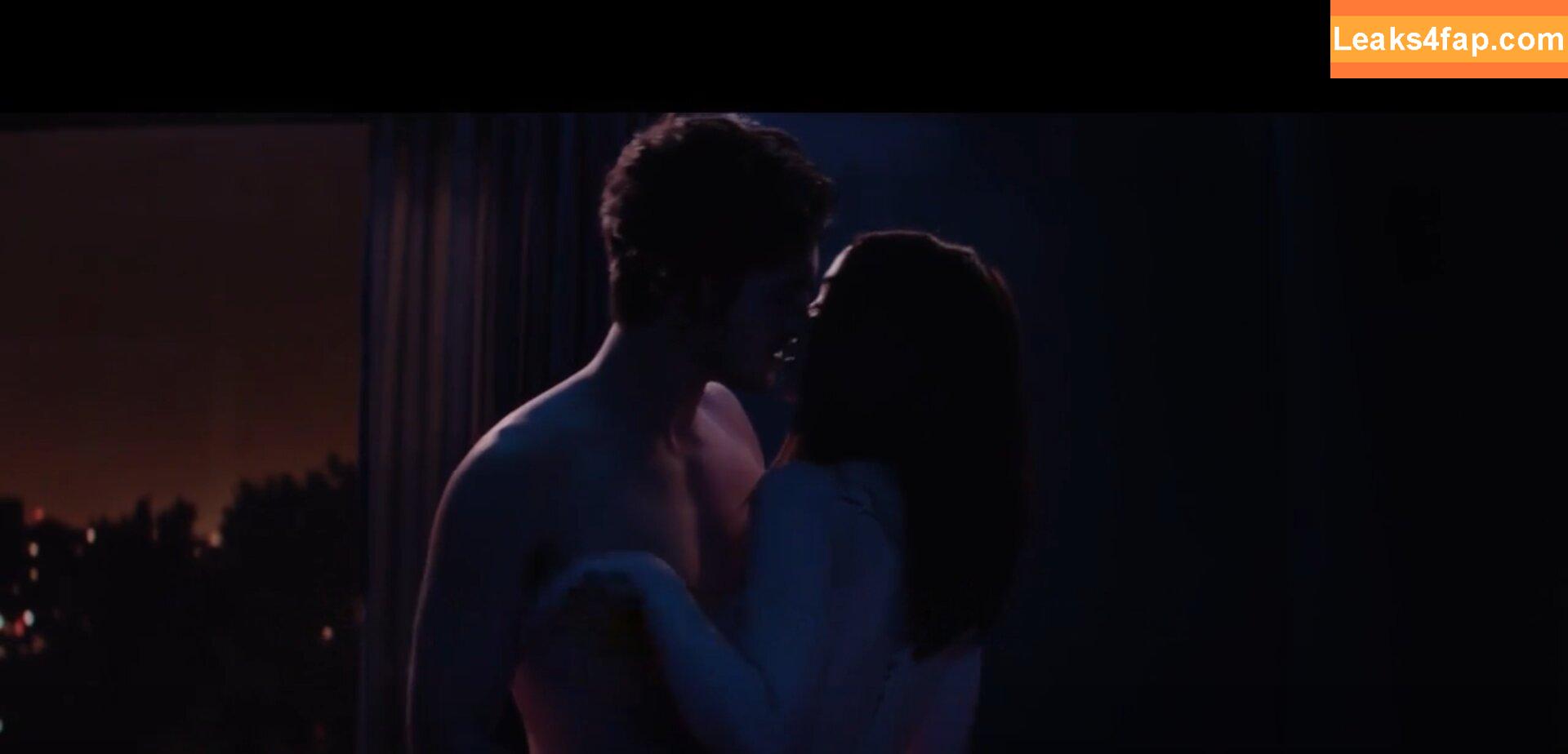 Dove Cameron / DoveCameron / darkwingdove leaked photo photo #1574