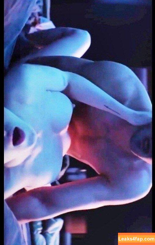 Dove Cameron / DoveCameron / darkwingdove leaked photo photo #1581