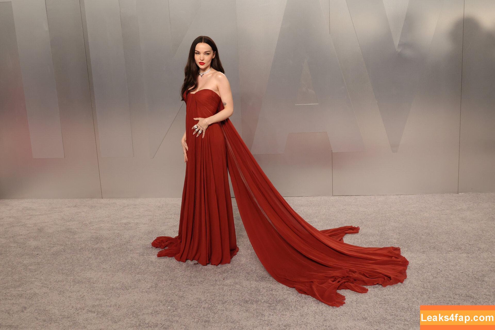 Dove Cameron / DoveCameron / darkwingdove leaked photo photo #1643