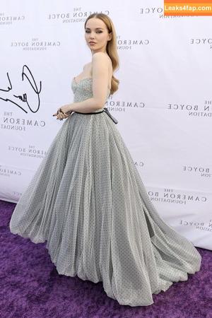 Dove Cameron photo #1097