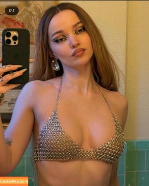 Dove Cameron фото #1470