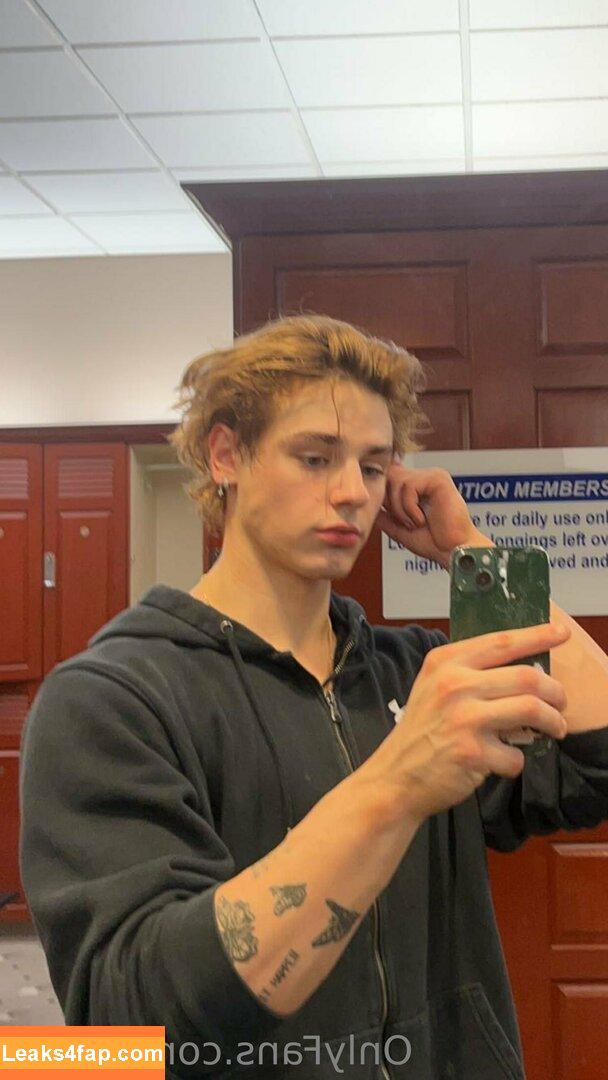 dr.ash / doctor_ash_ leaked photo photo #0004