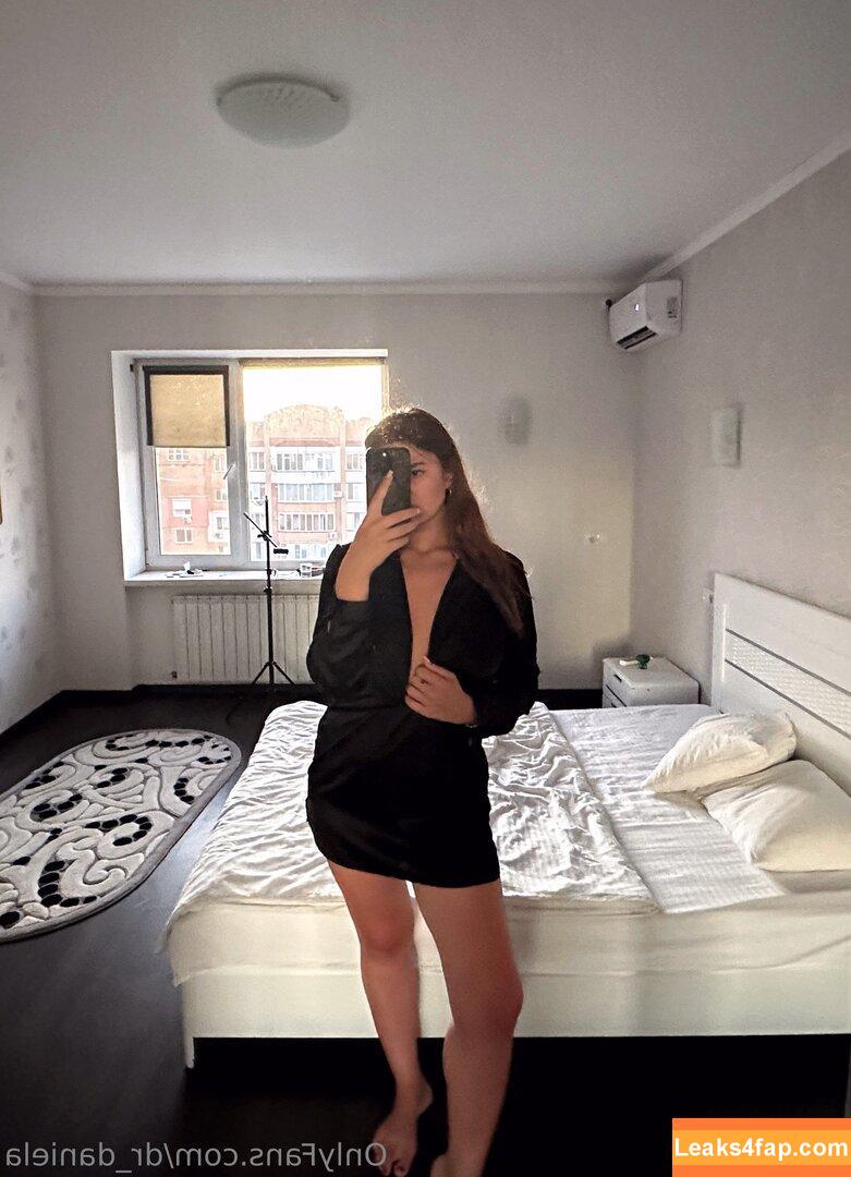 dr_daniela /  leaked photo photo #0033