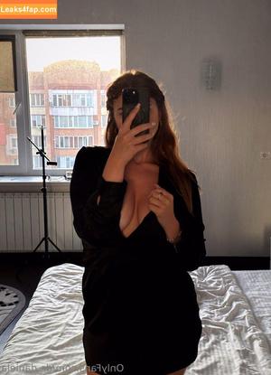 dr_daniela photo #0034