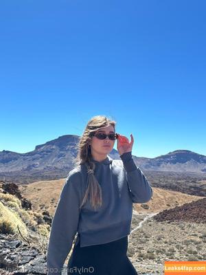 dr_daniela photo #0048