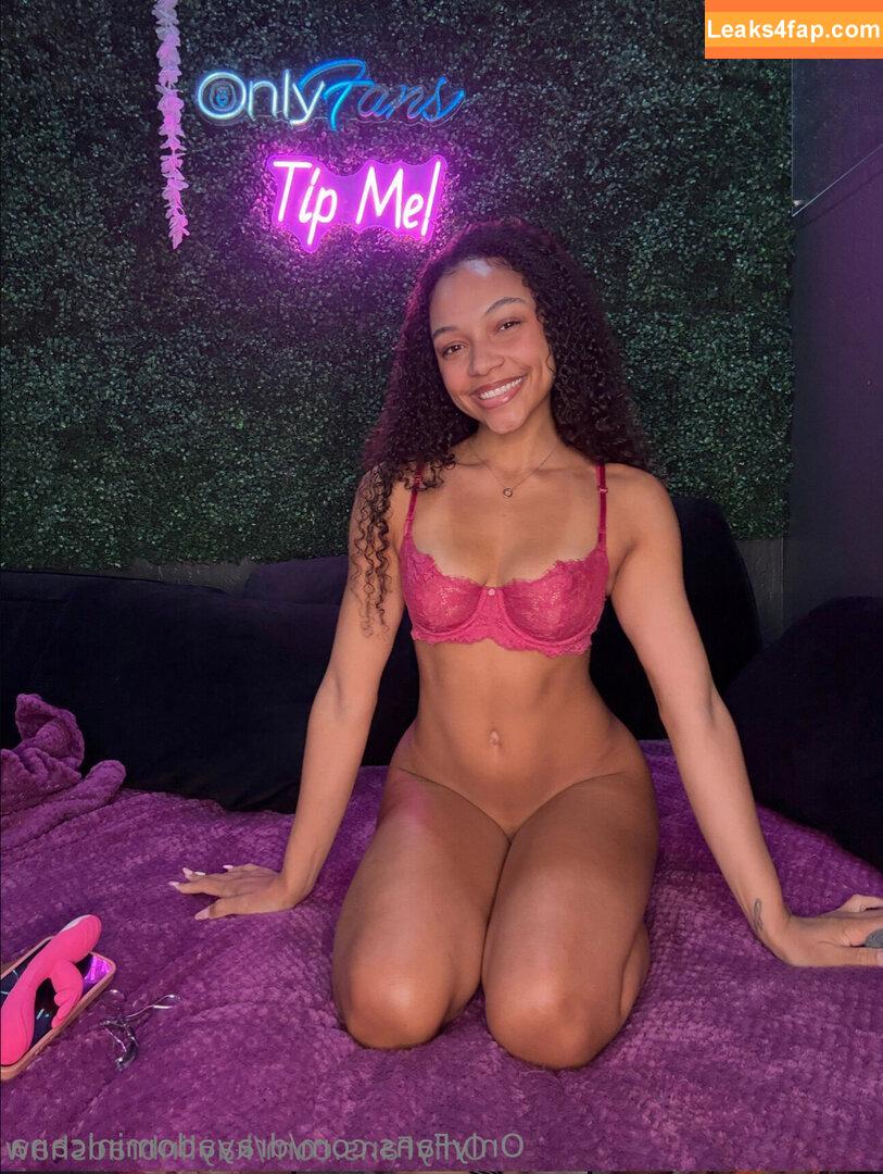 drayadominicana / Freckles / dreadominique leaked photo photo #0341