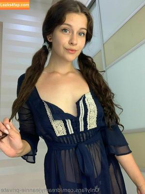 dreamyjeannie-private photo #0021