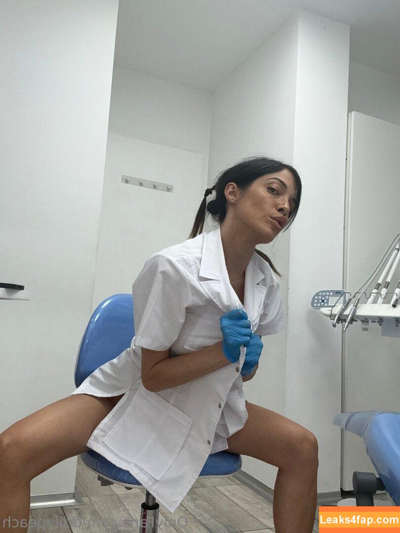drlilypeach /  leaked photo photo #0013
