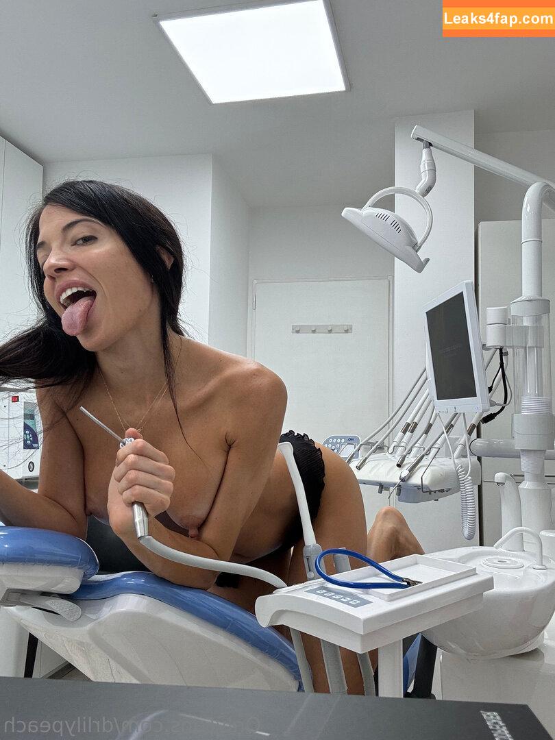 drlilypeach /  leaked photo photo #0035