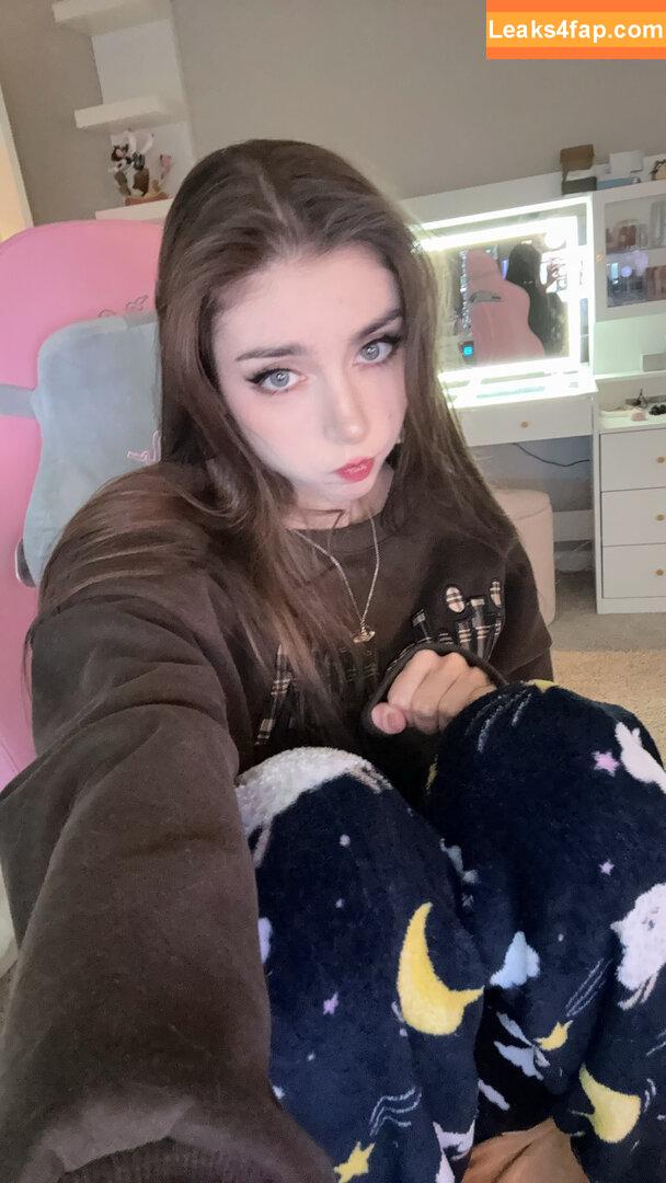 Duckie.Cos / Lexi / darlingducky / duckie_cos leaked photo photo #0432