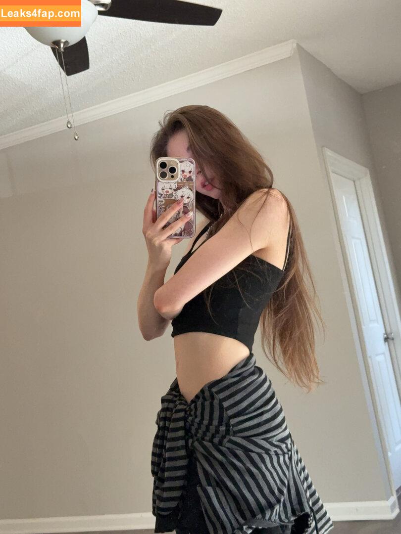 Duckie.Cos / Lexi / darlingducky / duckie_cos leaked photo photo #0461