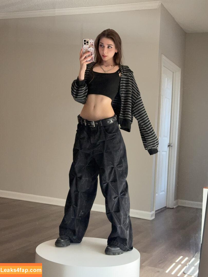 Duckie.Cos / Lexi / darlingducky / duckie_cos leaked photo photo #0465