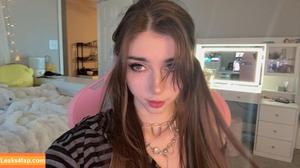 Duckie.Cos photo #0435