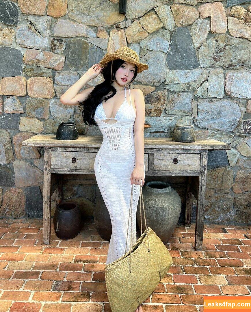 Duyenn Hipp / duyenn.hipp leaked photo photo #0289