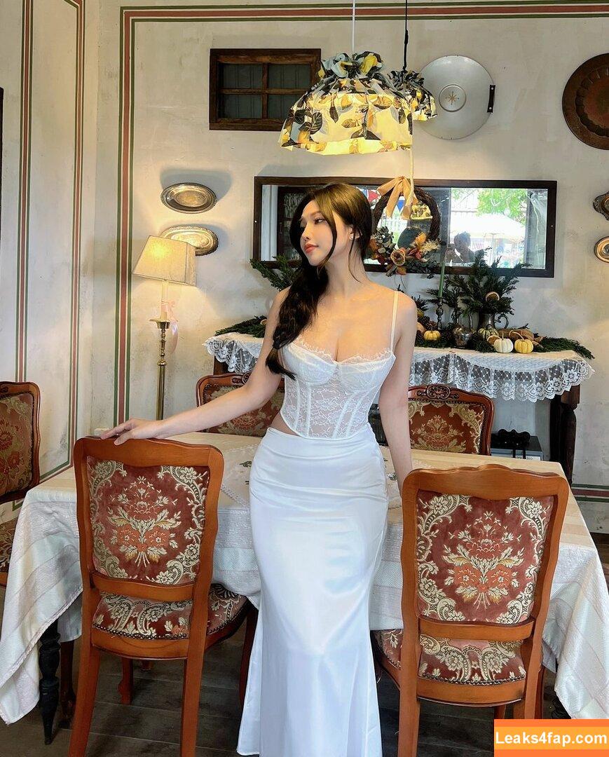 Duyenn Hipp / duyenn.hipp leaked photo photo #0305