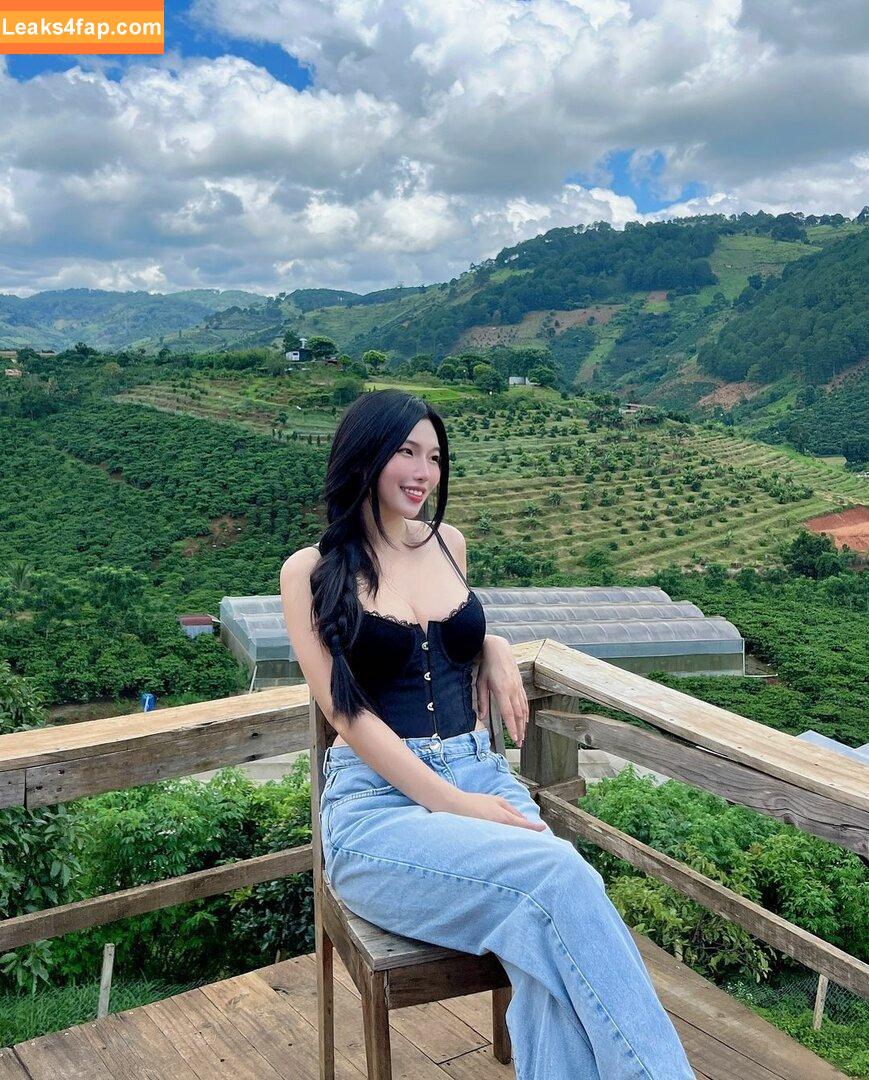 Duyenn Hipp / duyenn.hipp leaked photo photo #0316