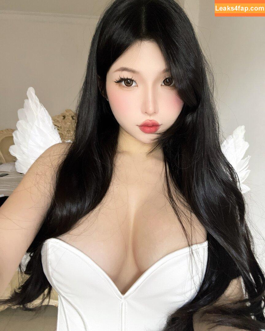 Duyenn Hipp / duyenn.hipp leaked photo photo #0358