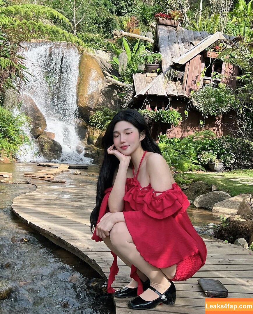 Duyenn Hipp / duyenn.hipp leaked photo photo #0573