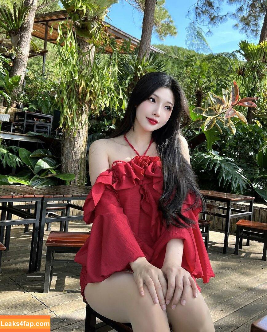 Duyenn Hipp / duyenn.hipp leaked photo photo #0574