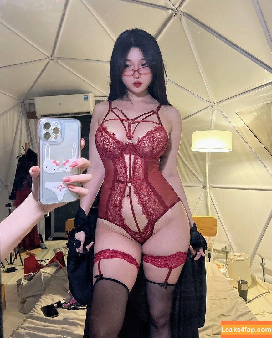 Duyenn Hipp / duyenn.hipp leaked photo photo #0606