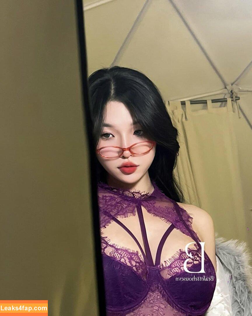 Duyenn Hipp / duyenn.hipp leaked photo photo #0609