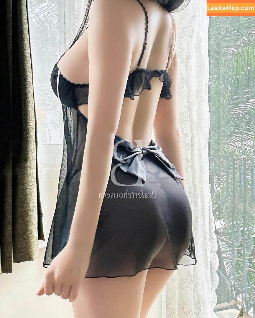Duyenn Hipp / duyenn.hipp leaked photo photo #0697