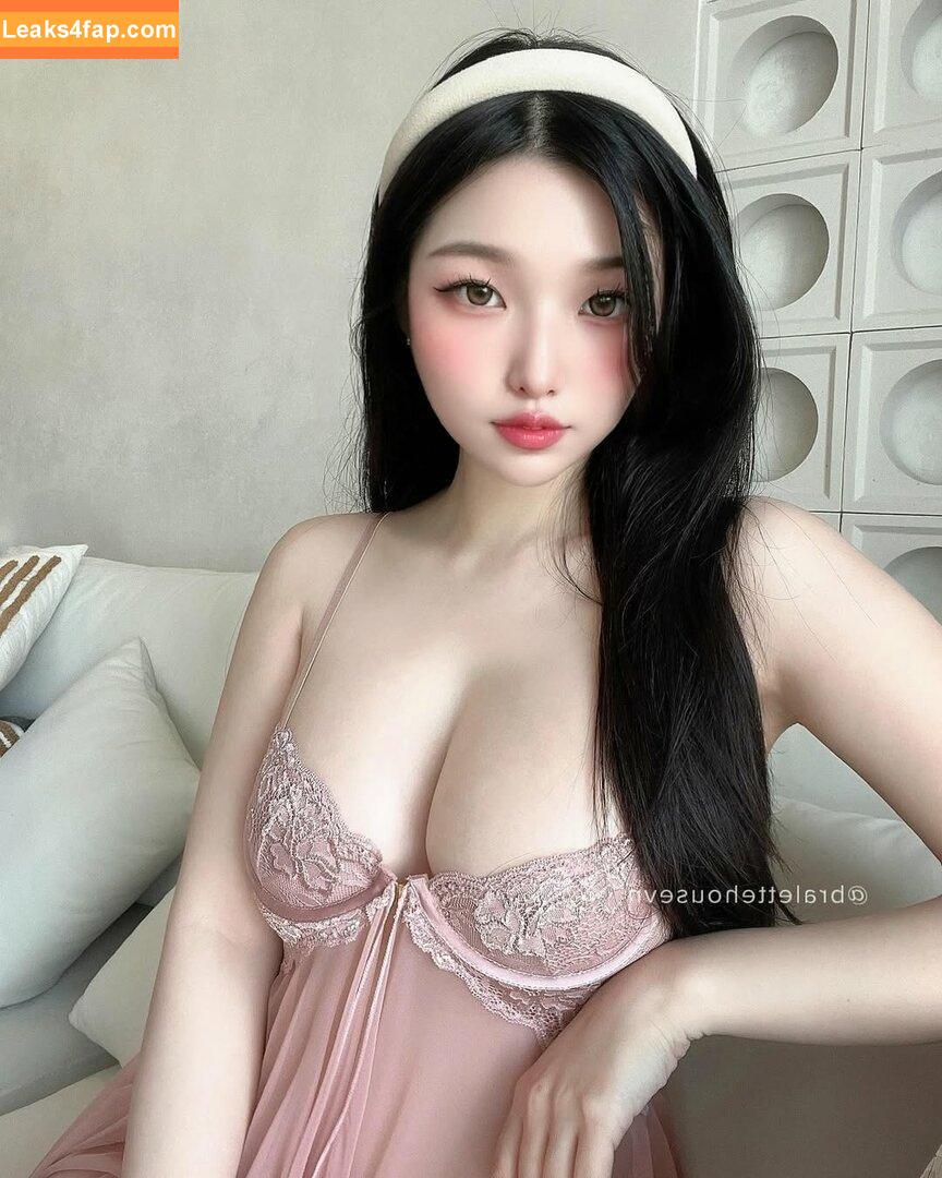 Duyenn Hipp / duyenn.hipp leaked photo photo #0812