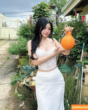 Duyenn Hipp photo #0307