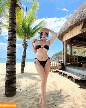 Duyenn Hipp photo #0335