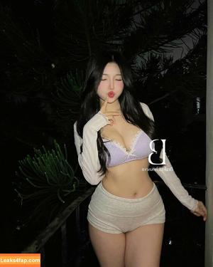Duyenn Hipp photo #0661