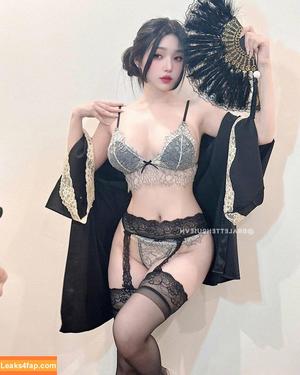 Duyenn Hipp photo #0735