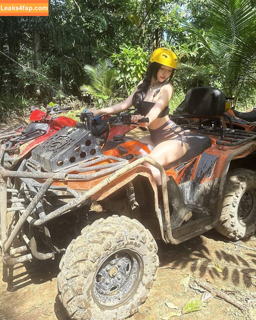 Duyenn Hipp / duyenn.hipp leaked photo photo #1159