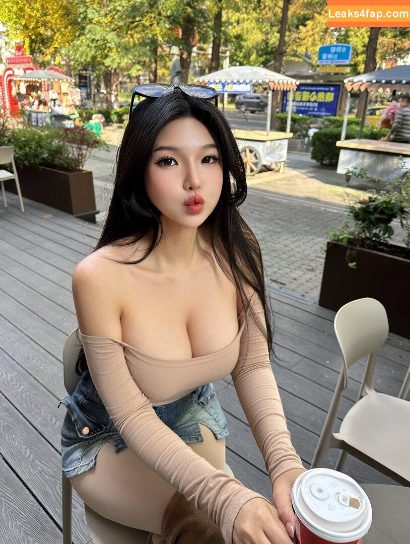 Duyenn Hipp / duyenn.hipp leaked photo photo #1352