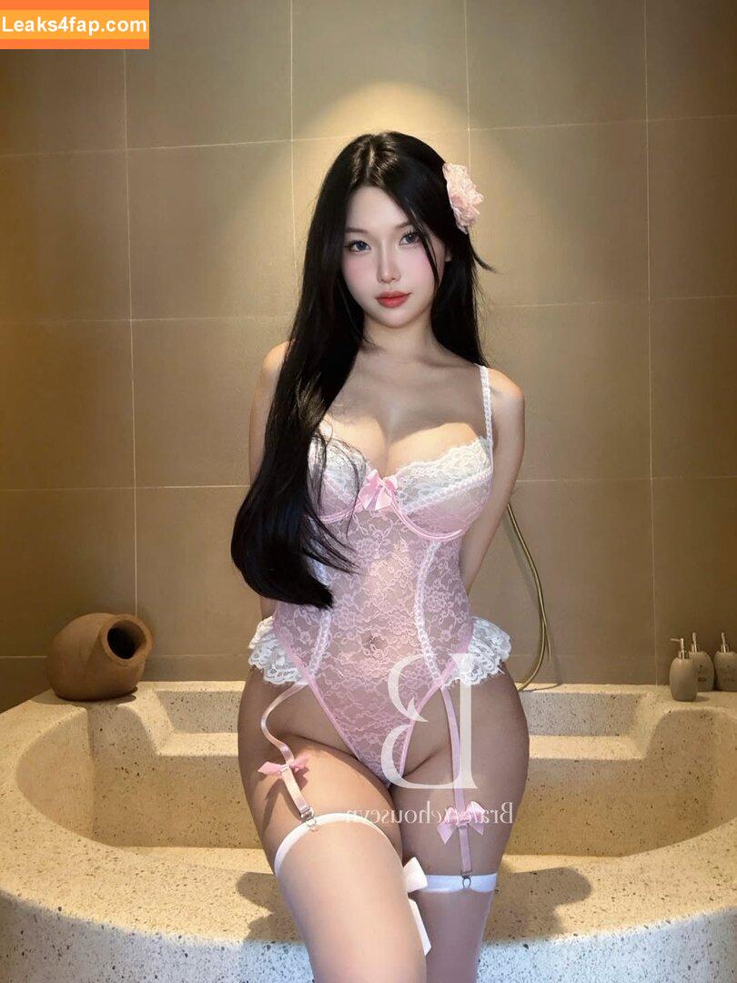 Duyenn Hipp / duyenn.hipp leaked photo photo #1448