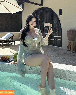 Duyenn Hipp photo #1123
