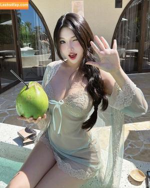 Duyenn Hipp photo #1126