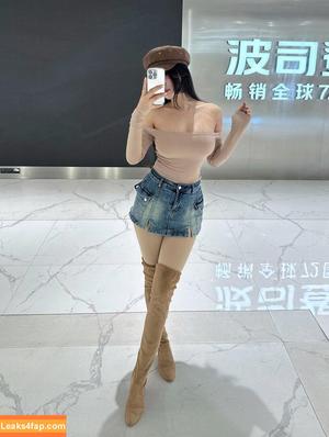 Duyenn Hipp photo #1346