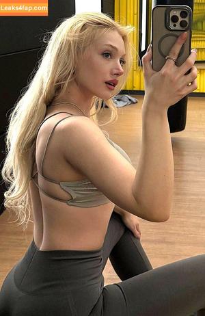 Duygu German photo #0072