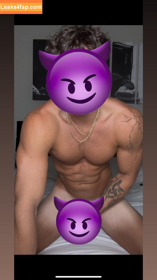 dylan.nichols13 /  leaked photo photo #0001