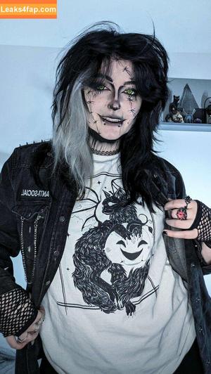 Easygoinggoth photo #0038