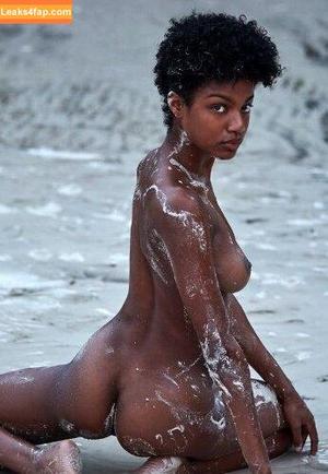 Ebonee Davis photo #0031