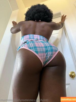 Ebony Butts photo #0165