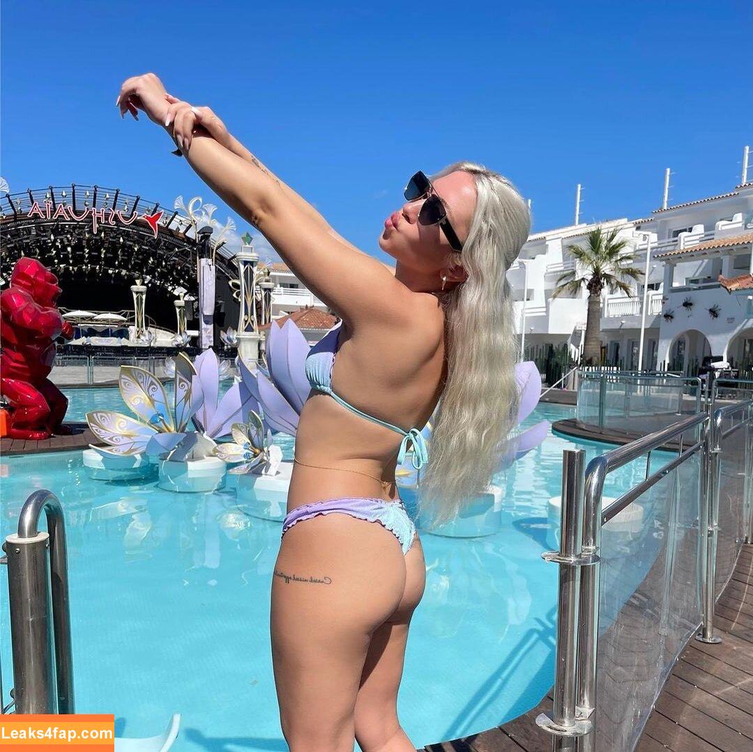 Ece Seçkin /  leaked photo photo #0006