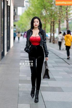Echo Yue photo #0013