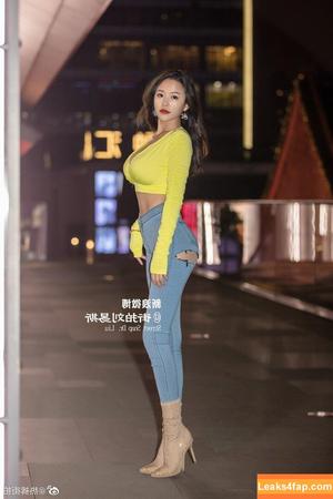 Echo Yue photo #0015