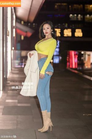 Echo Yue photo #0020