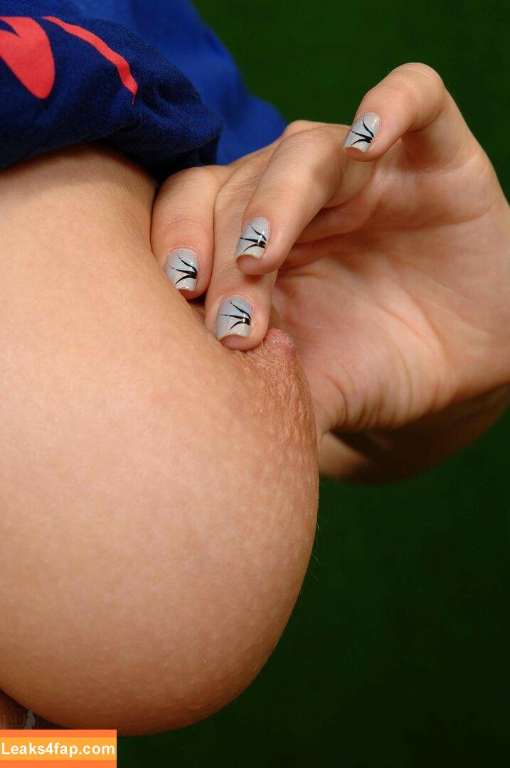Edóka / Busty Edo / Edit Gulyás / edo / edomapellimozzi / king_twink003 leaked photo photo #0361